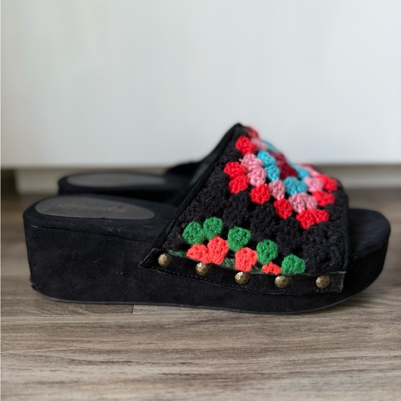 Jeffrey Campbell Nonna Crocheted Platform Slide Sandal In Black Suede Multi, 10M - Picture 5 of 7
